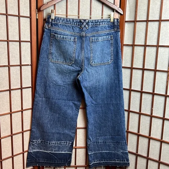 Gap High Rise Low Crop New Jeans - Picture 3 of 3